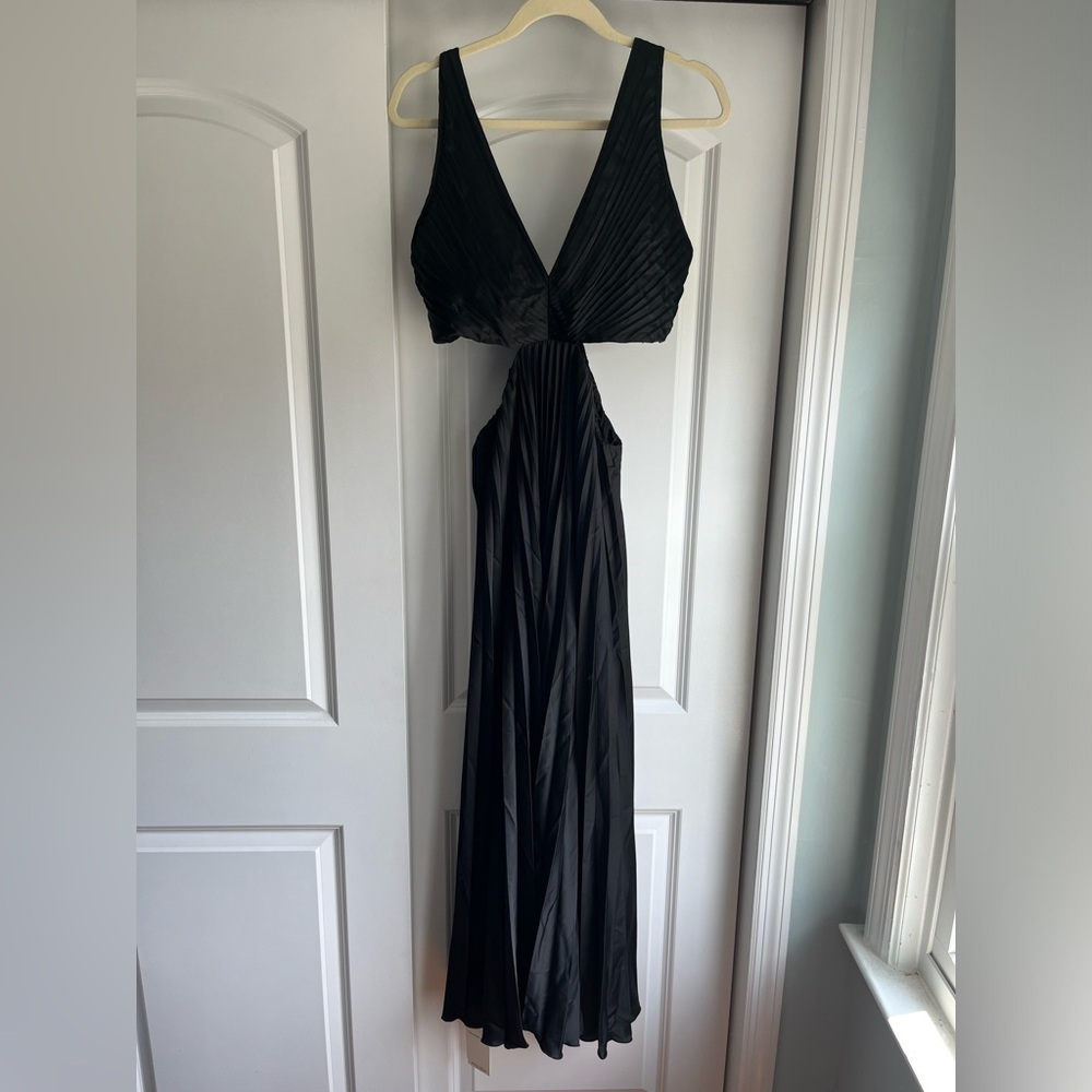 The A&F Giselle Pleated Cutout Maxi Dress NWT